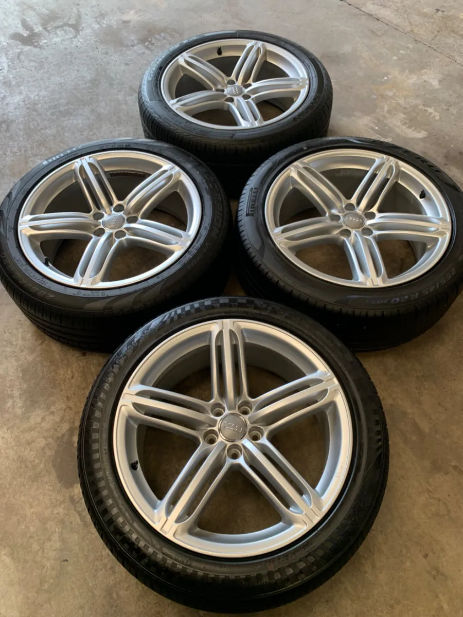 AUD Q5 ALLOYS - Image 1