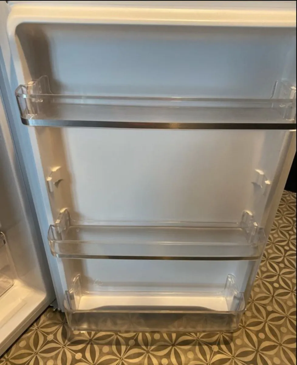 Hoover Undercounter Larder fridge - Image 4