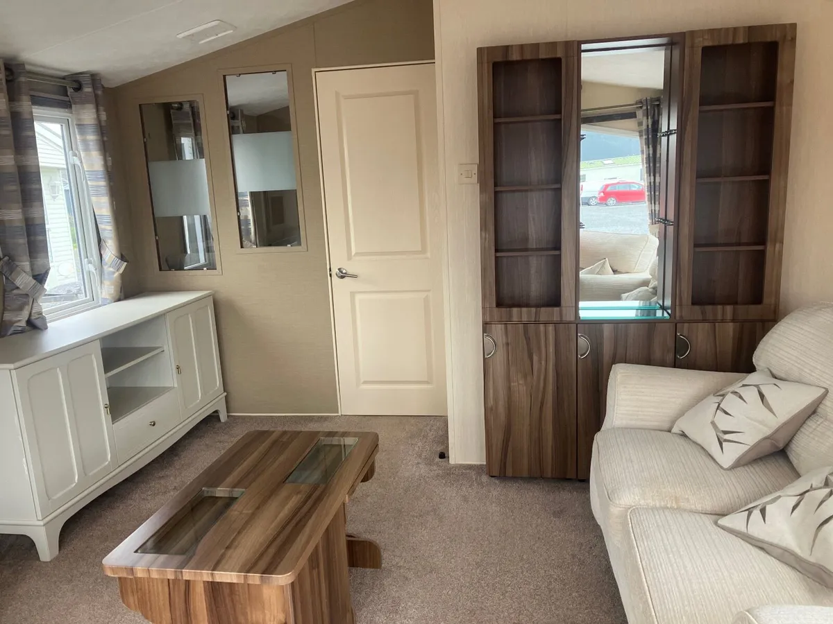 SNAPPED UP AND DELIVERED - Image 3