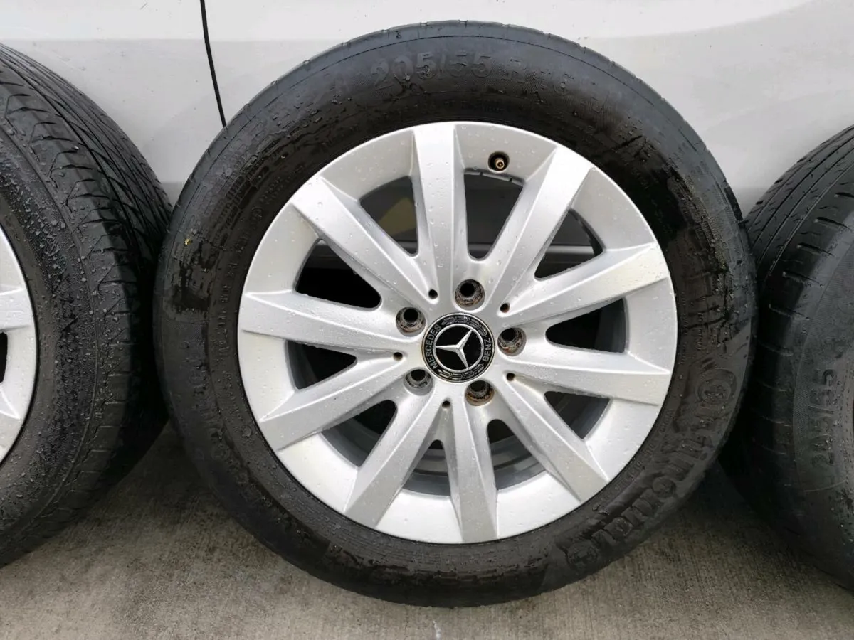 Mercedes alloy wheels. - Image 3