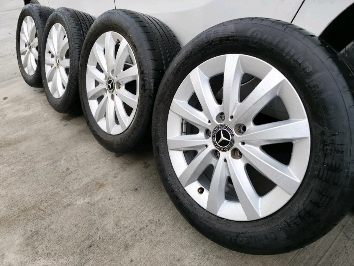 Mercedes alloy wheels. - Image 1