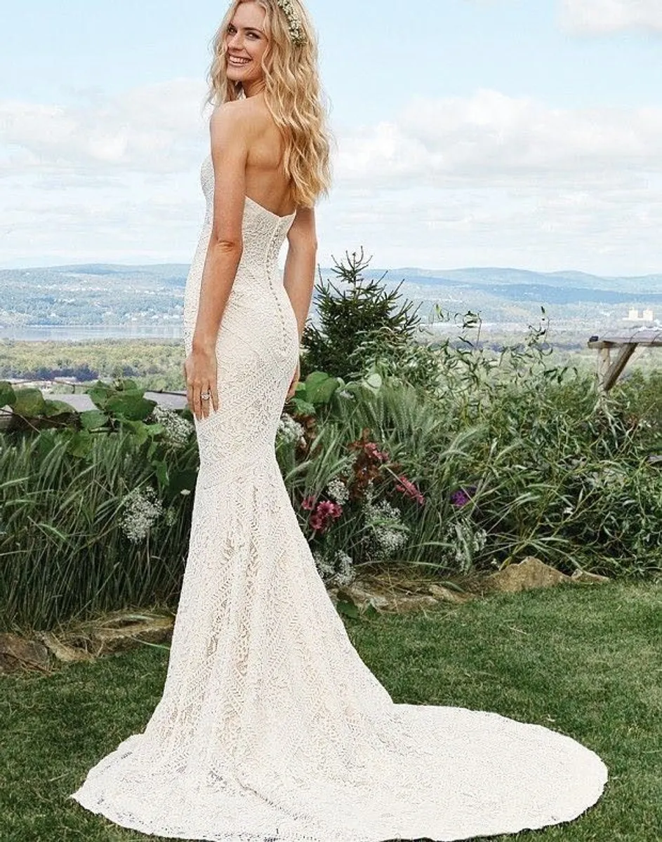 New Wedding dress - Image 2