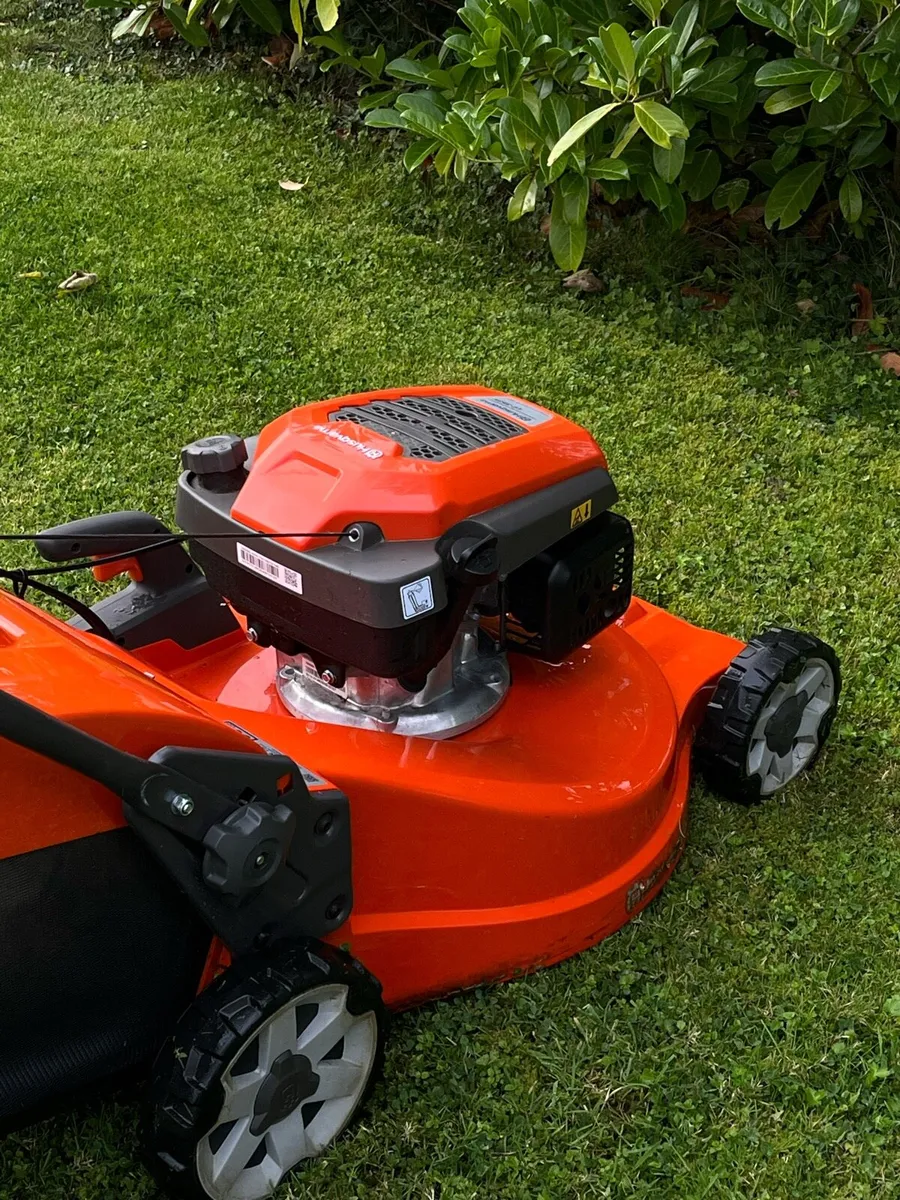 Husqvarna lawnmower - Image 2