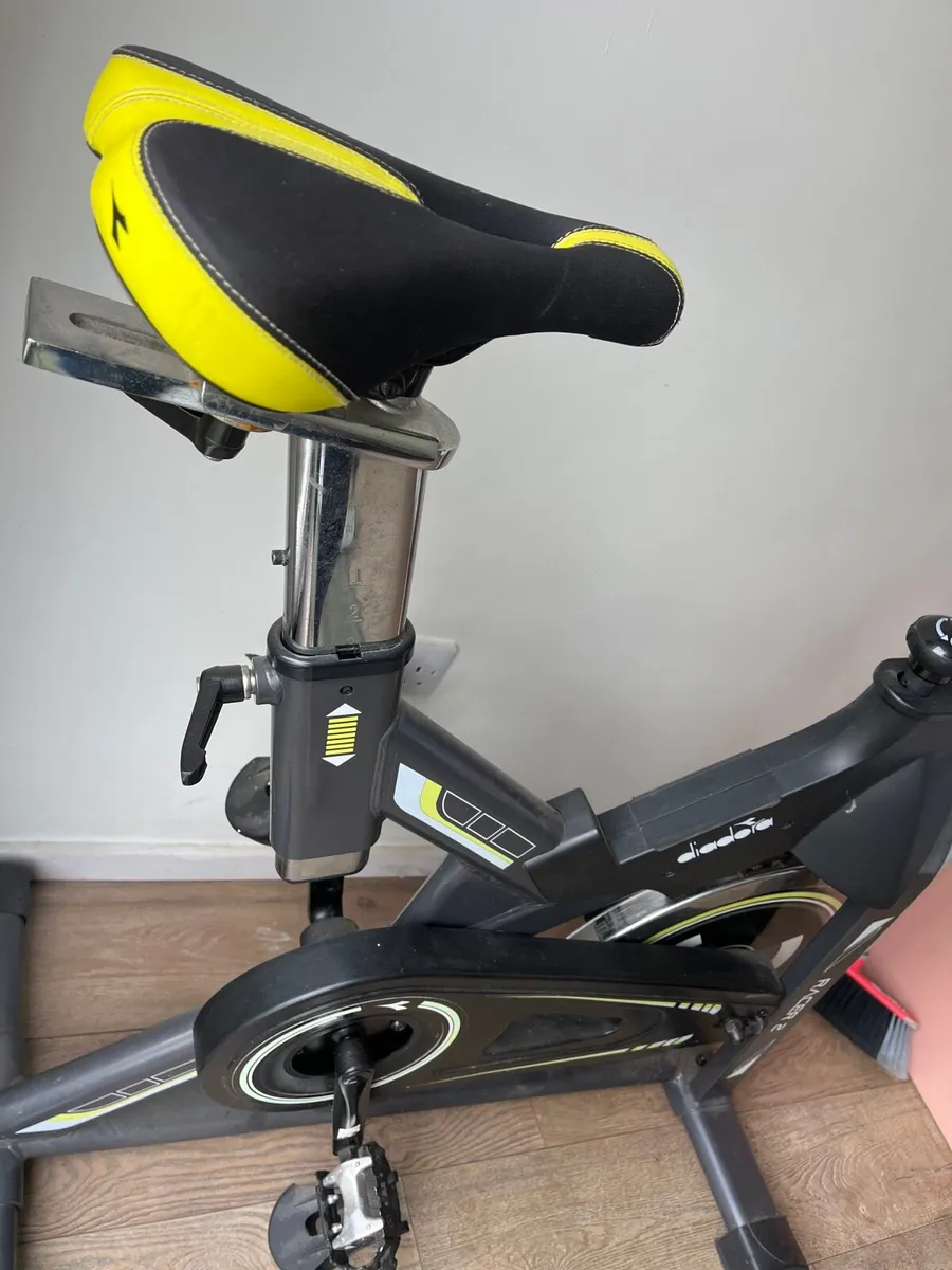 Stationery spin bike - Image 4