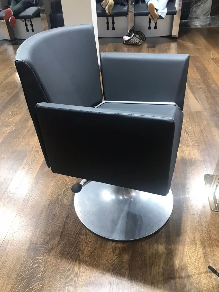 Salon chairs - Image 3