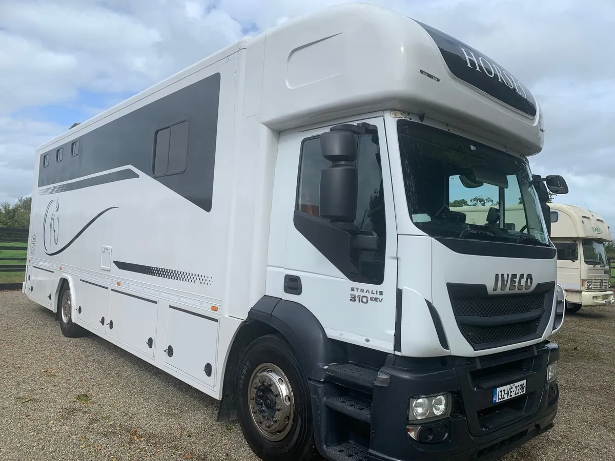 5Horse  2013 Iveco Stralis 310 hp 18 tonne - Image 1