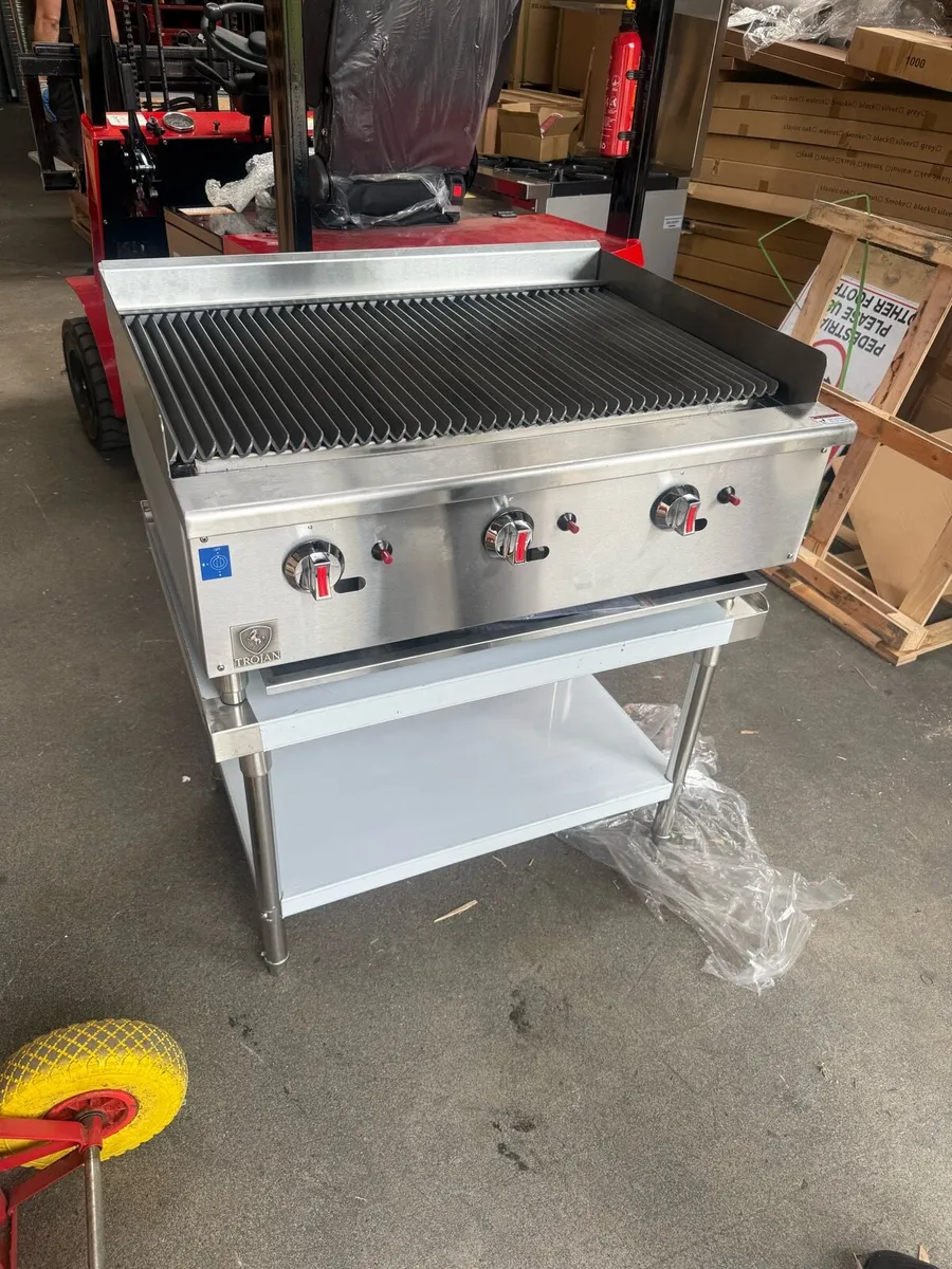 New trojan 900 Charr grill - Image 1