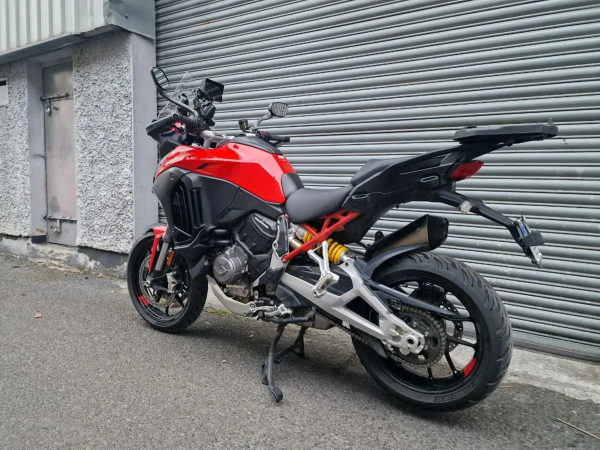 2023 Multistrada V4S Radar WARRANTY TILL 27 - Image 4