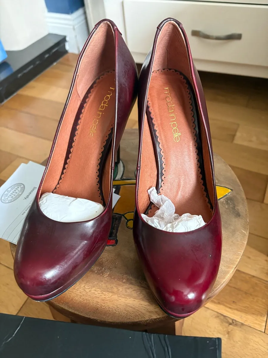 High heels - Image 1