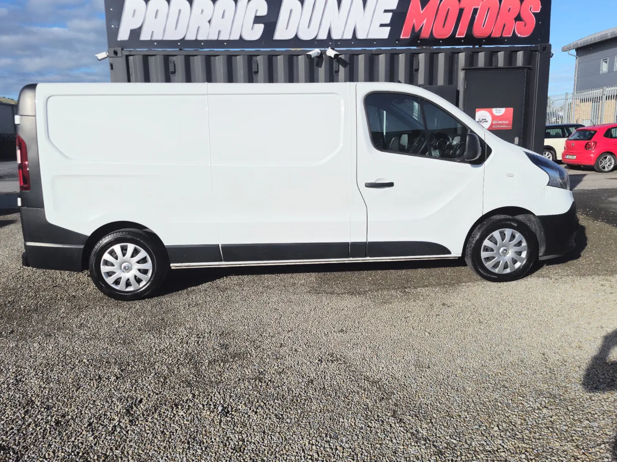 212 Renault Trafic LWB Low KMs - Image 4