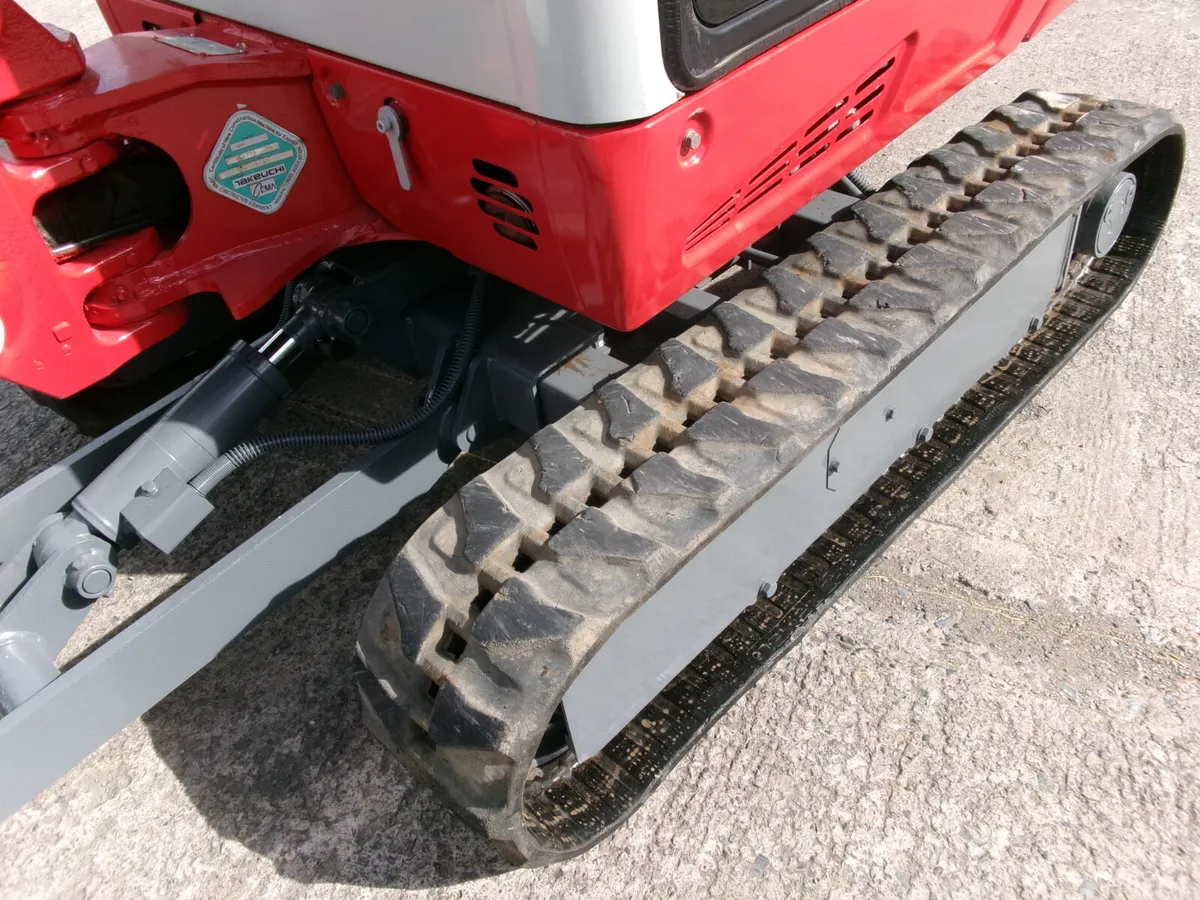 Takeuchi TB216 cab  #14004964 - Image 4