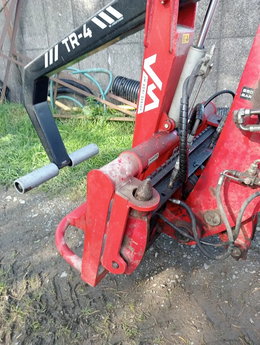 Bale handler - Image 1