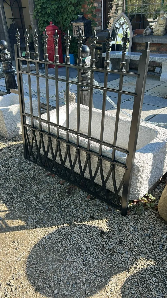 Cast Iron  Side Gates - Image 3