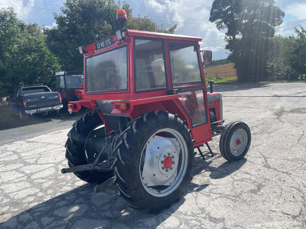 Massey Ferguson 250 - Image 1