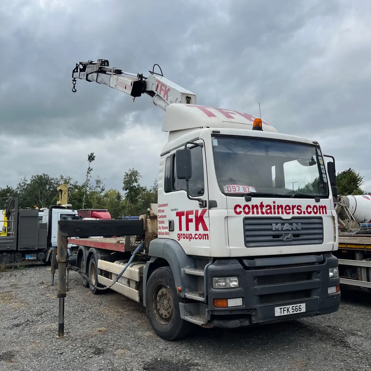 CRANE truck - Image 2