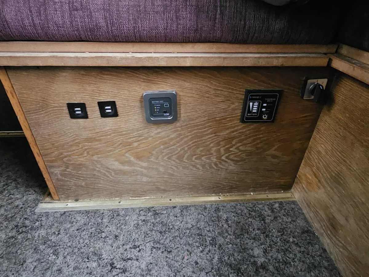 Horse Lorry - Image 4