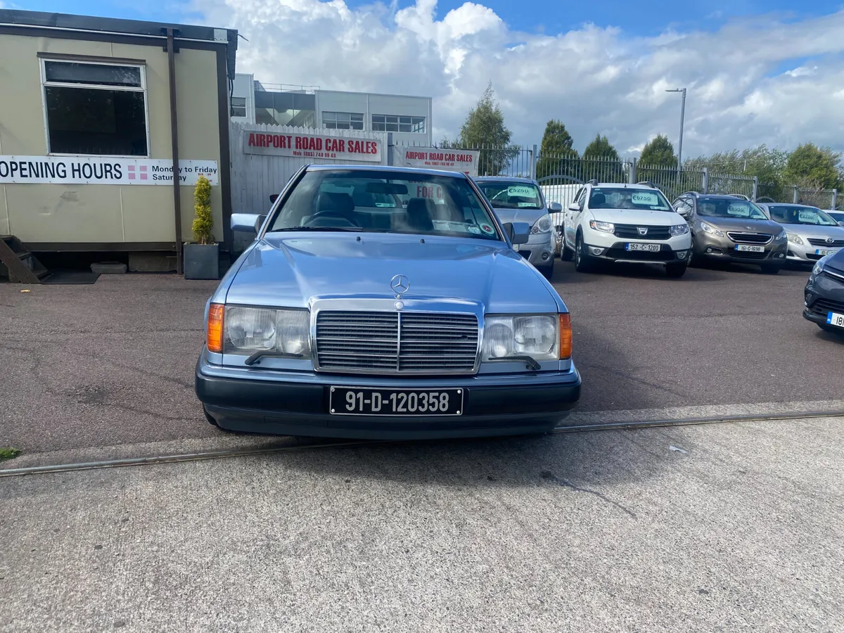 Mercedes-Benz E-Class 1991 AUTOMATIC COUPE - Image 2