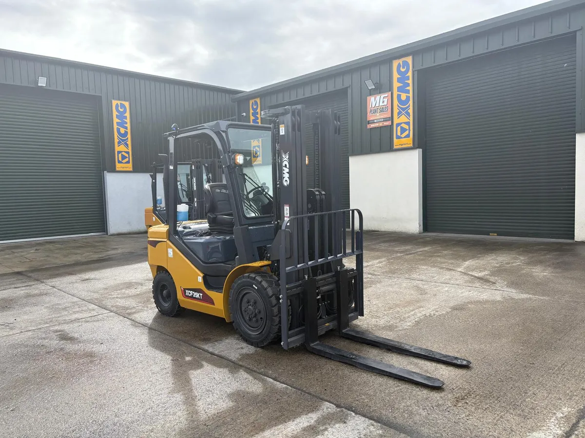 XCMG XCF35KT 3.5T Diesel Forklift - Image 3