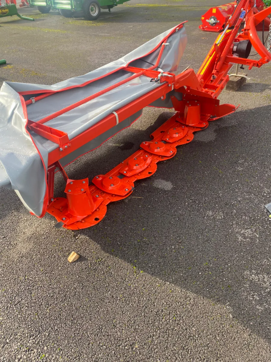 Kuhn 8ft mowers - Image 3