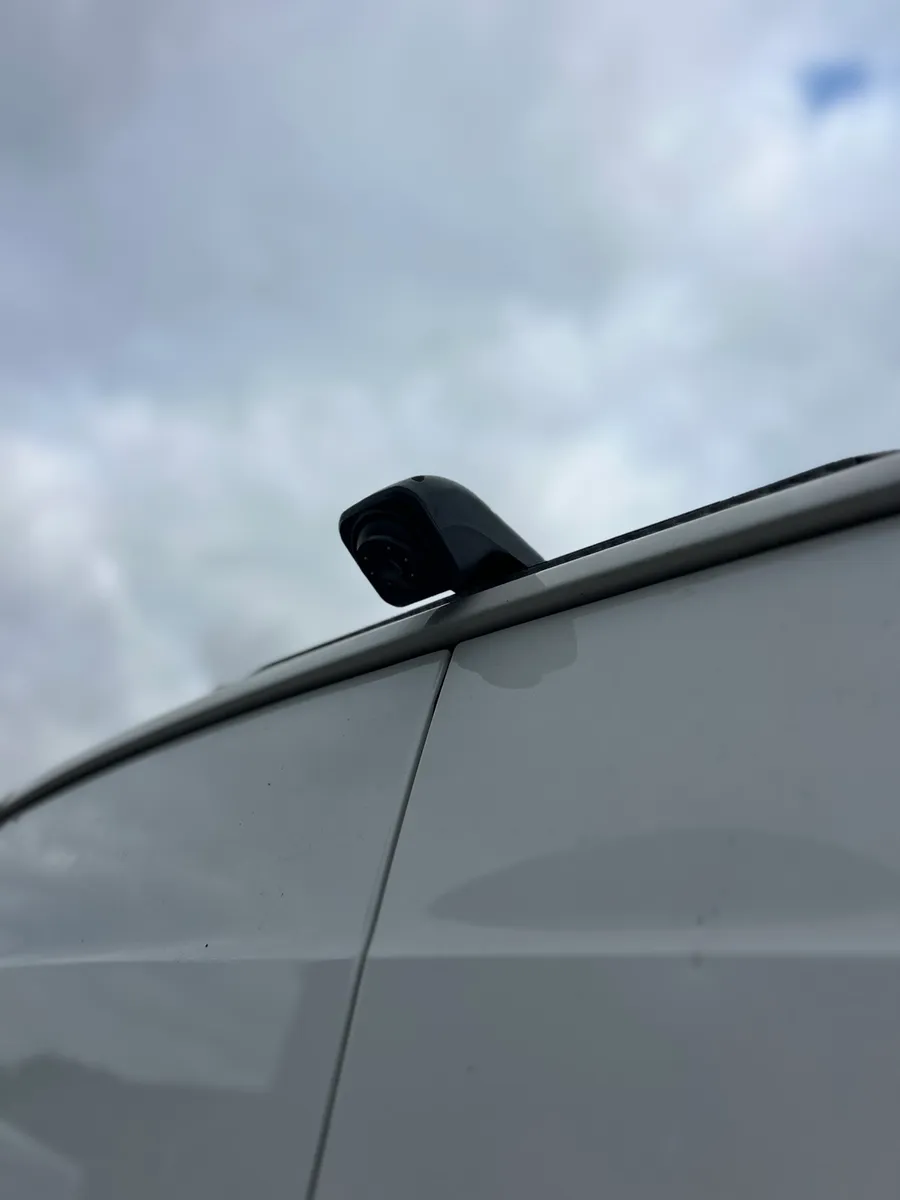 2021 Volkswagen Crafter / Reverse Camera - MWB - Image 2