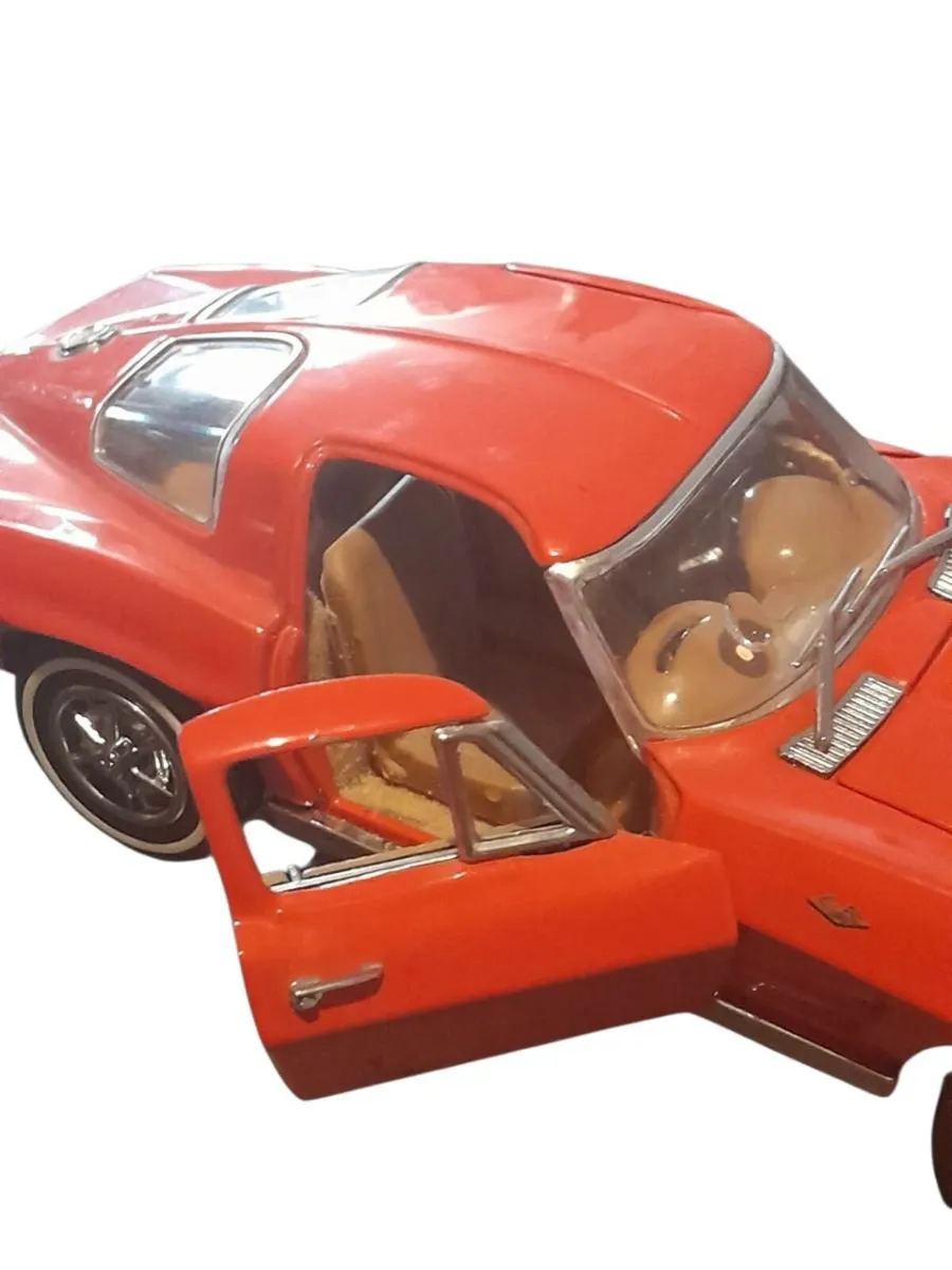 Franklin Mint 1963 Chevrolet Corvette 1/24 - Image 2