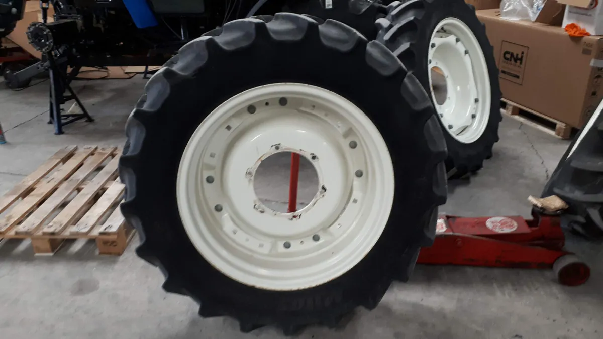 New Holland wheels and tyres - Image 3