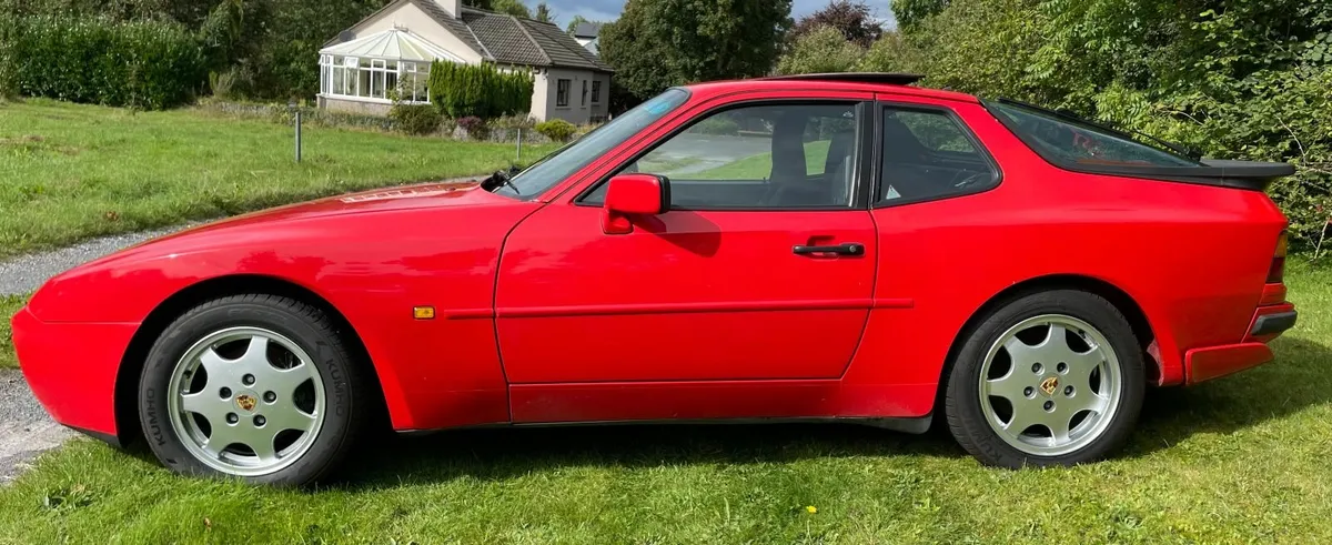 Porsche 944 S2, 1990 - Image 1