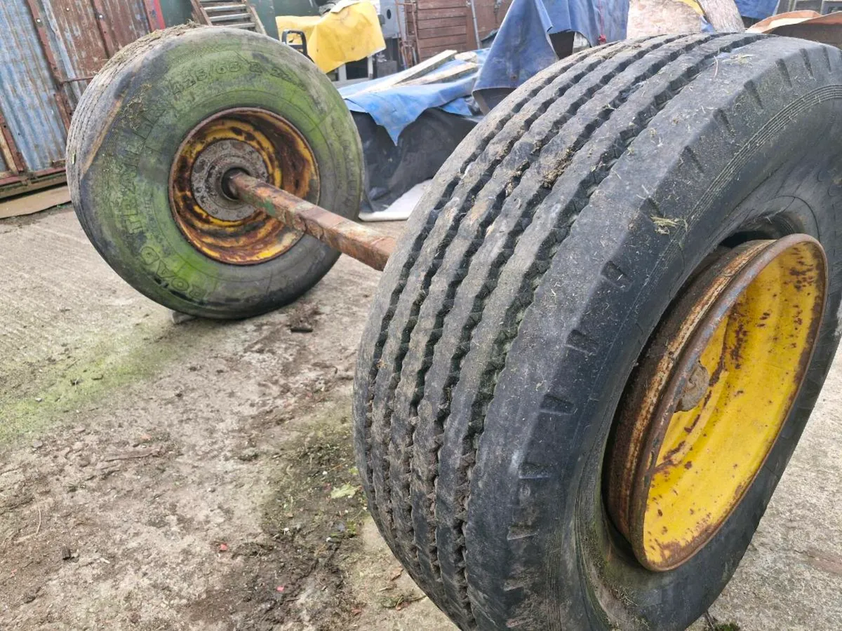 Slurry tank axle - Image 1