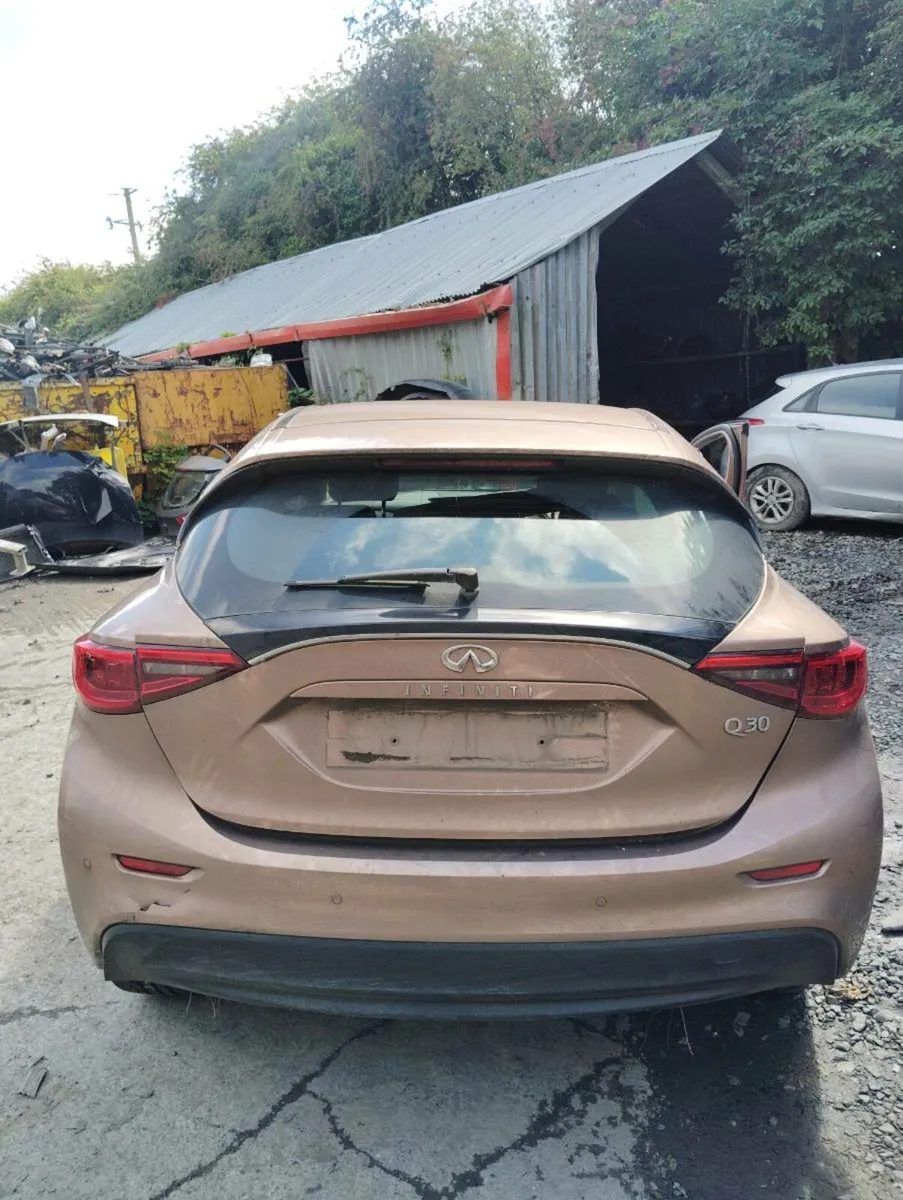 Breaking infinity Q30 2017 1.5 diesel - Image 4