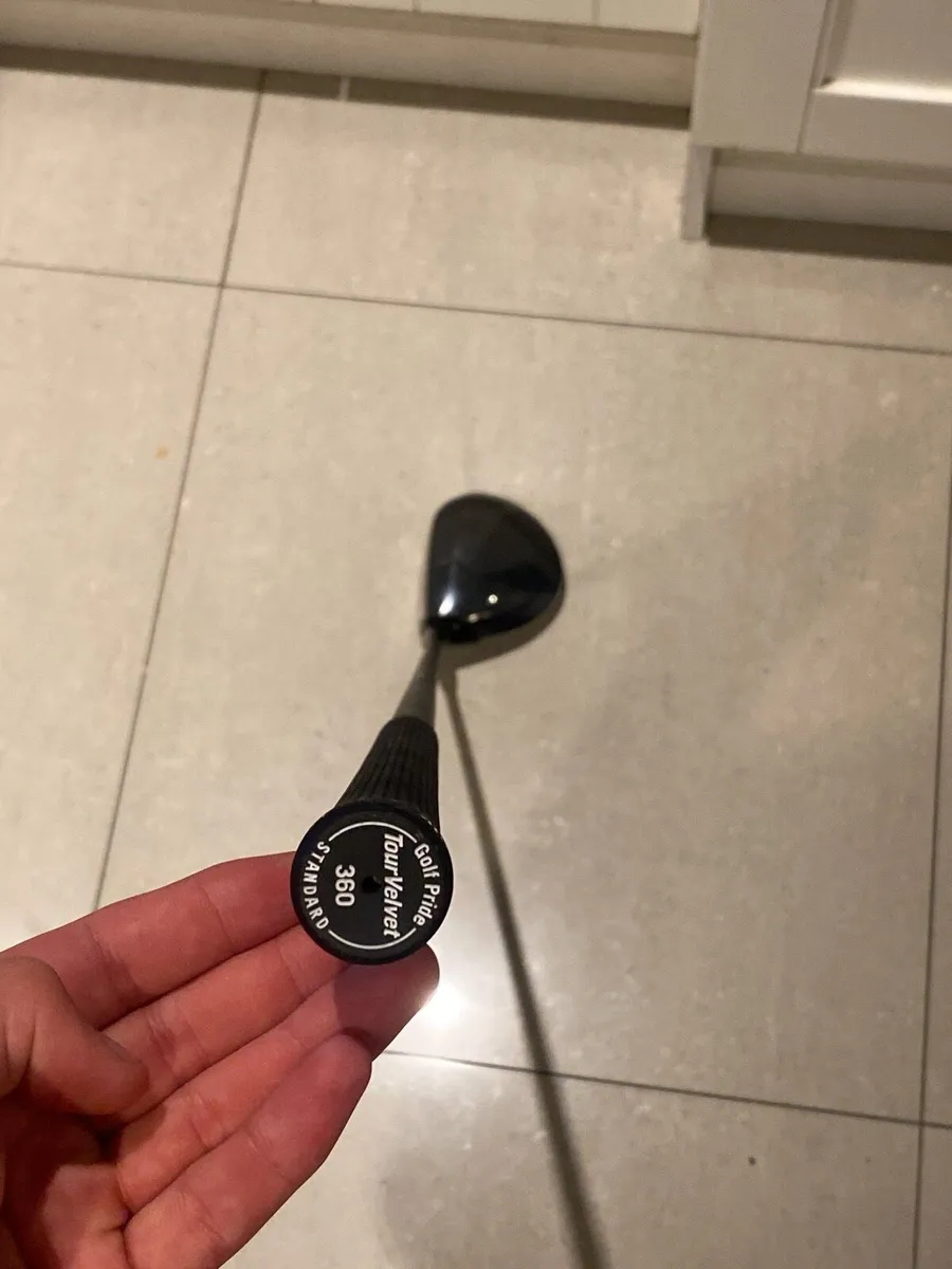 Brand new RH Tietleist gt3 driver 2025 stiff shaft - Image 3