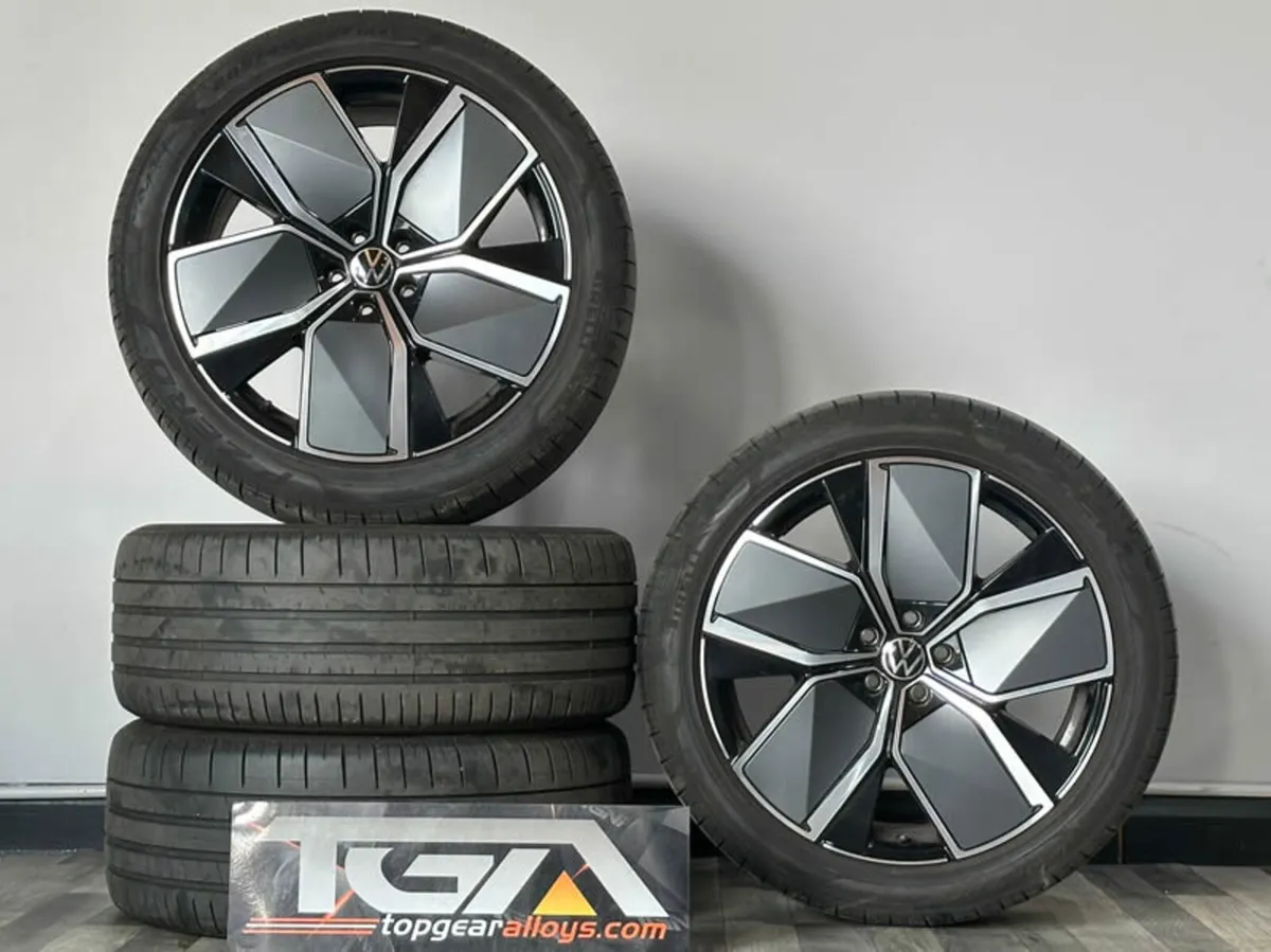 21" Genuine VW TOUAREG MK3 760 Alloys & PIRELLIS - Image 1