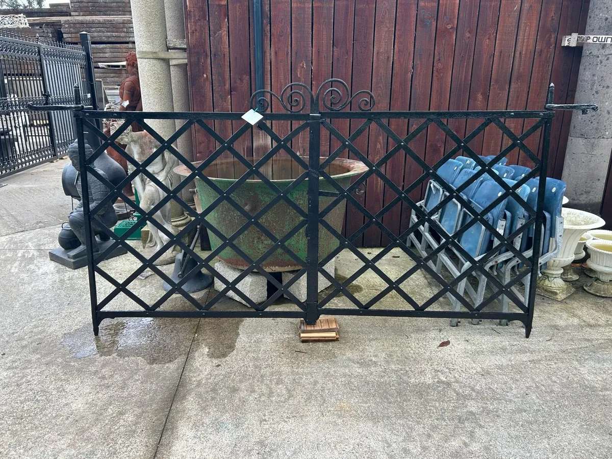 8ft  Dublin Gates  Lattice Railway - Image 3