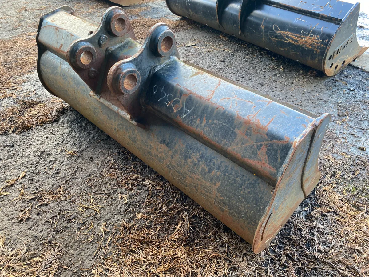 Used 1000mm wide grading bucket (980/B2532) - Image 3