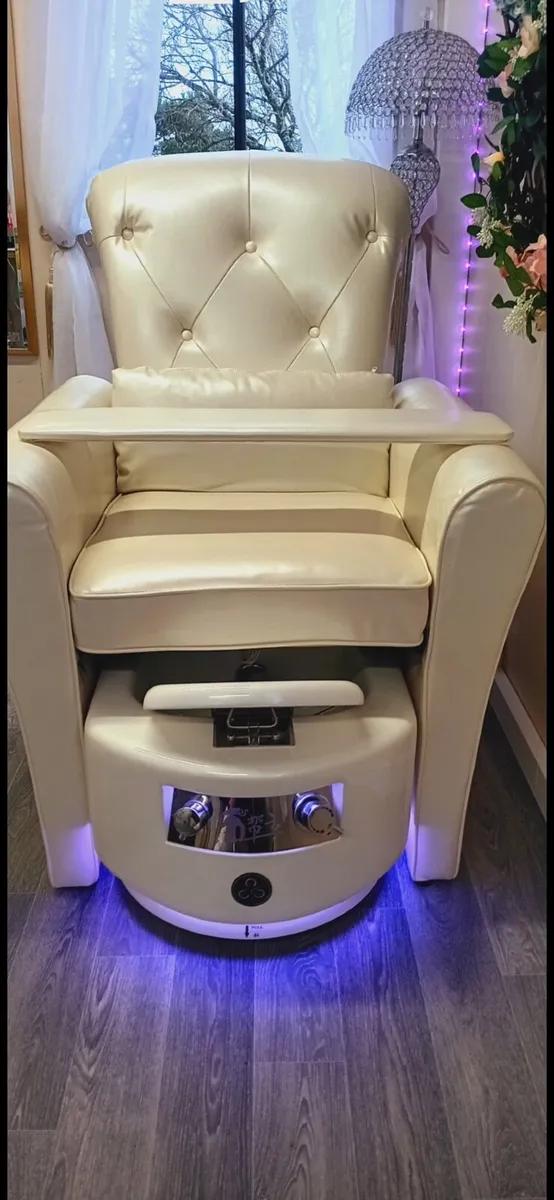 Pedicure chair