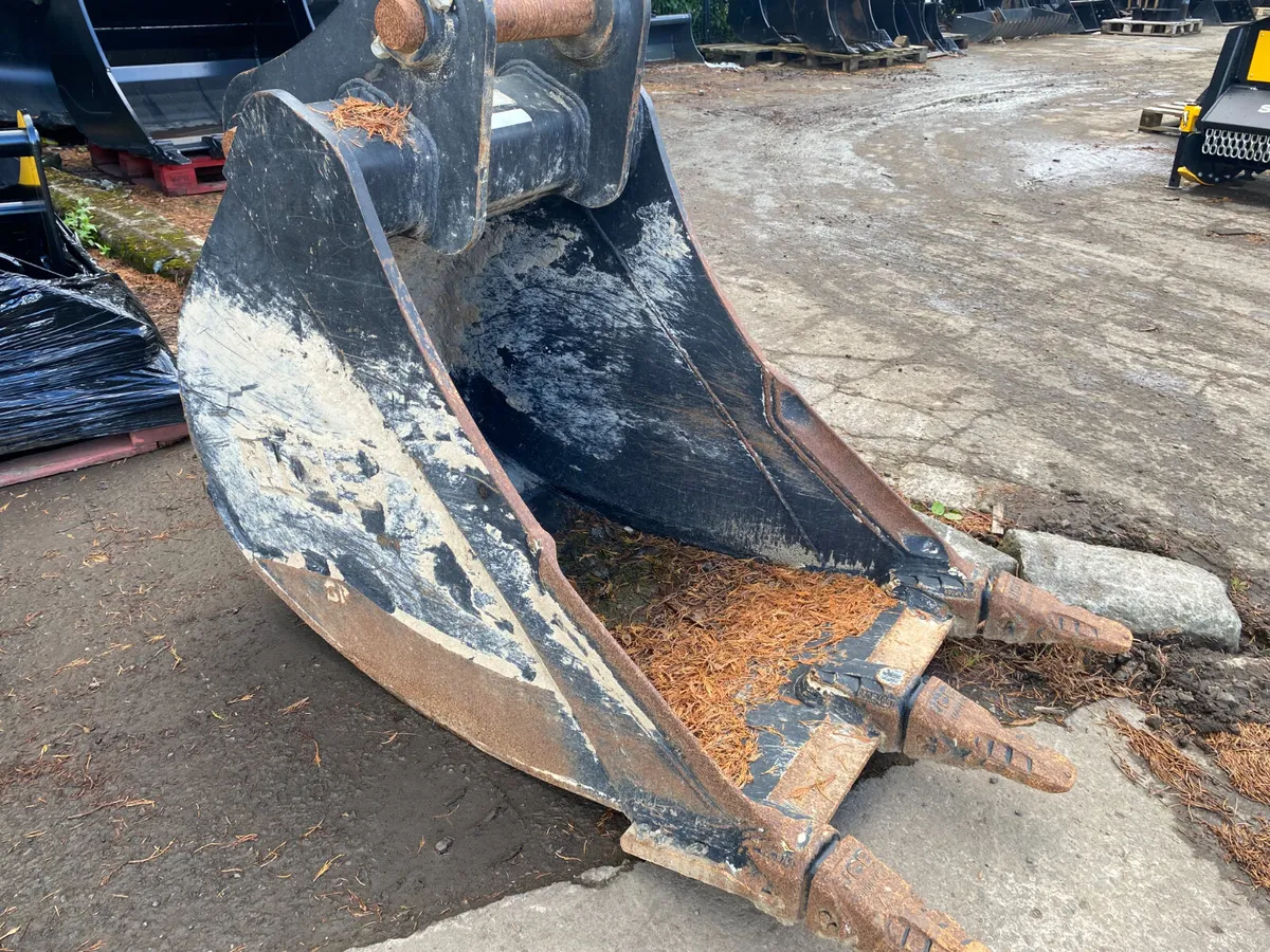 Used 610mm wide digging bucket (980/A0403) - Image 2