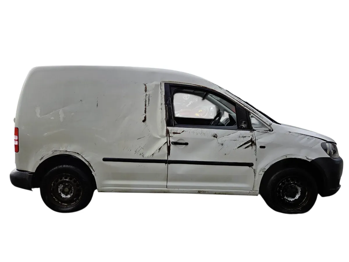 2013 VOLKSWAGEN CADDY For Breaking/Dismantling - Image 2