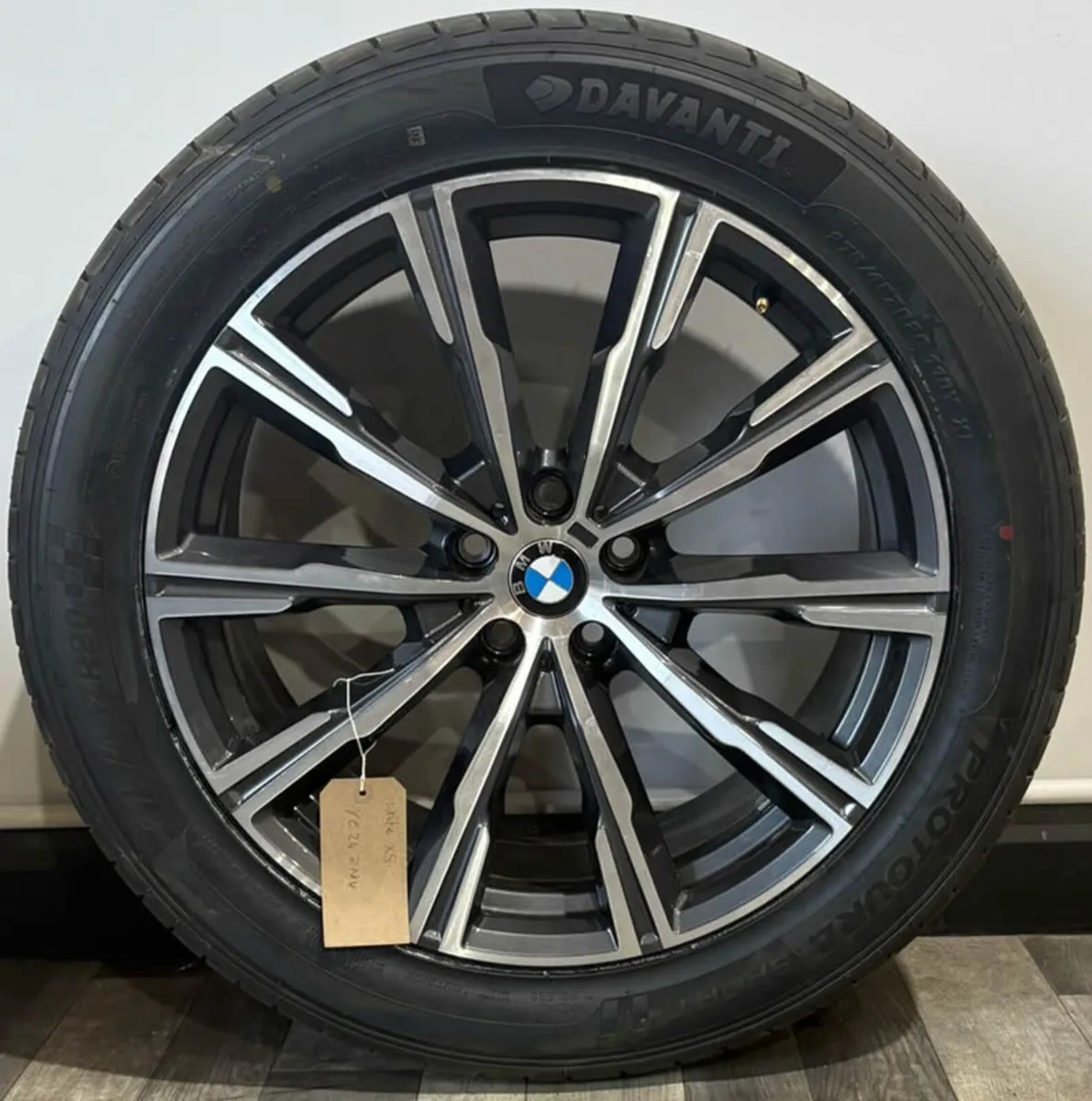 20" GENUINE OEM BMW 740M ALLOYS & TYRES - Image 4
