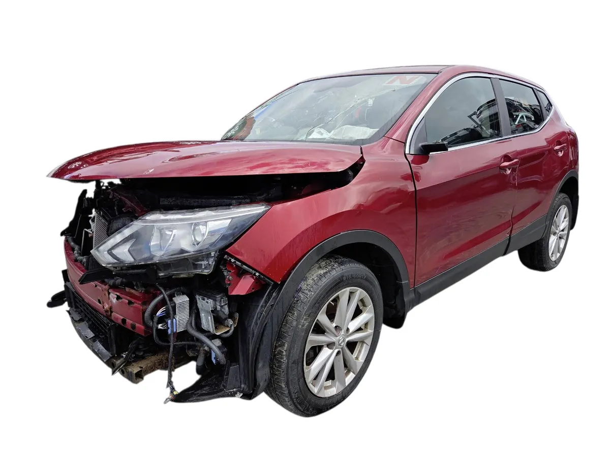 2015 NISSAN QASHQAI For Breaking/Dismantling - Image 1