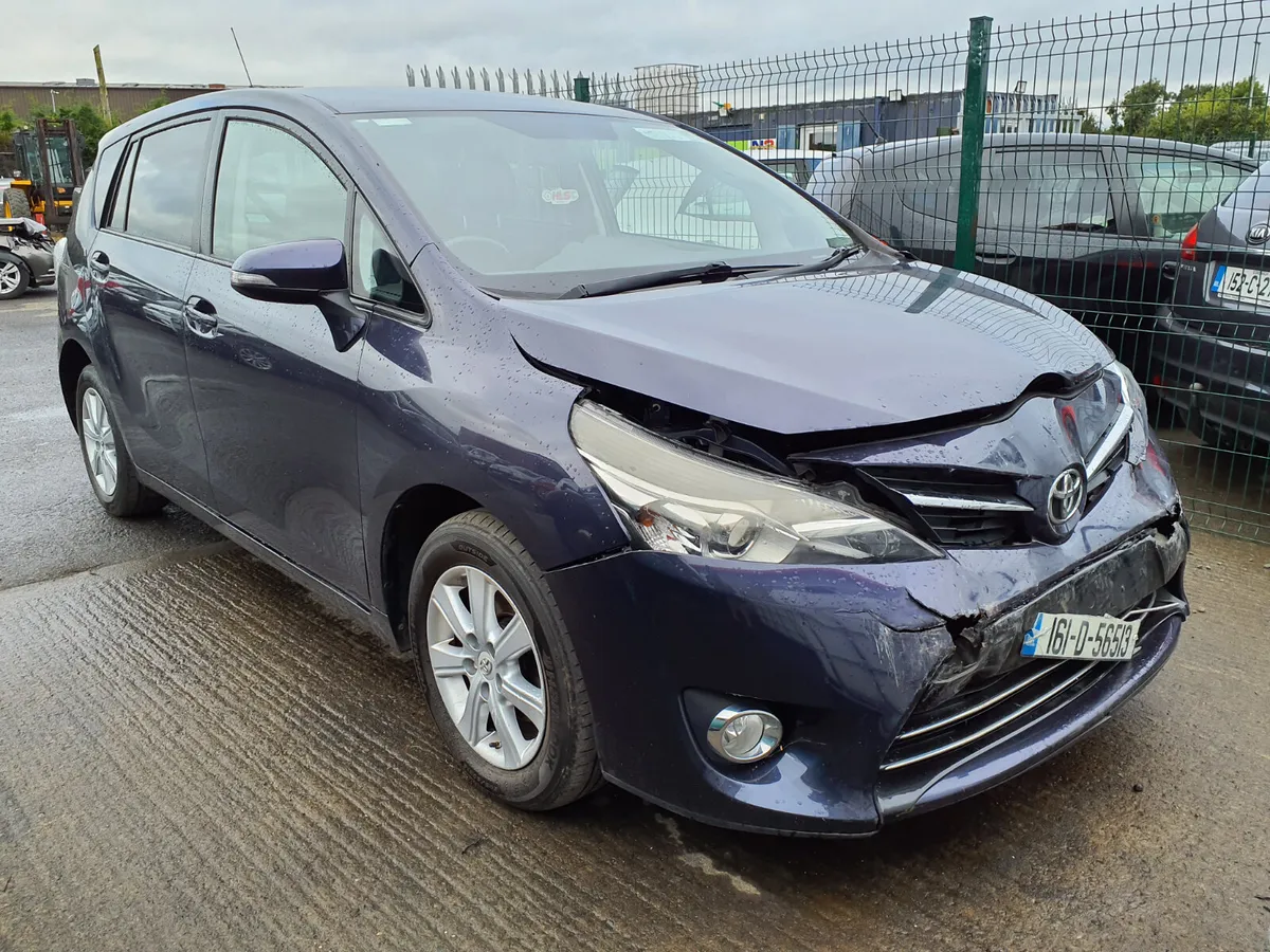 2016 Toyota Corolla verso - Image 1