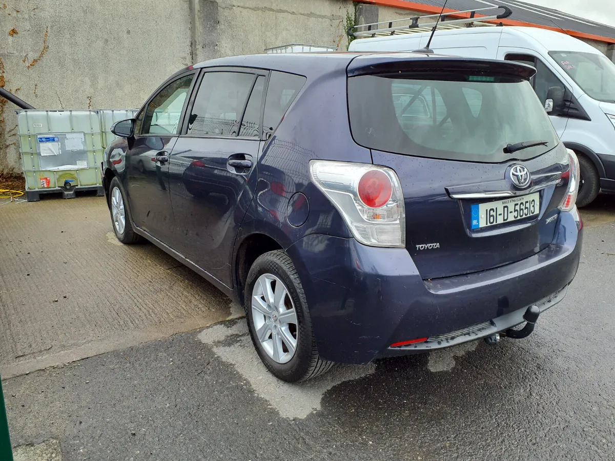 2016 Toyota Corolla verso - Image 3