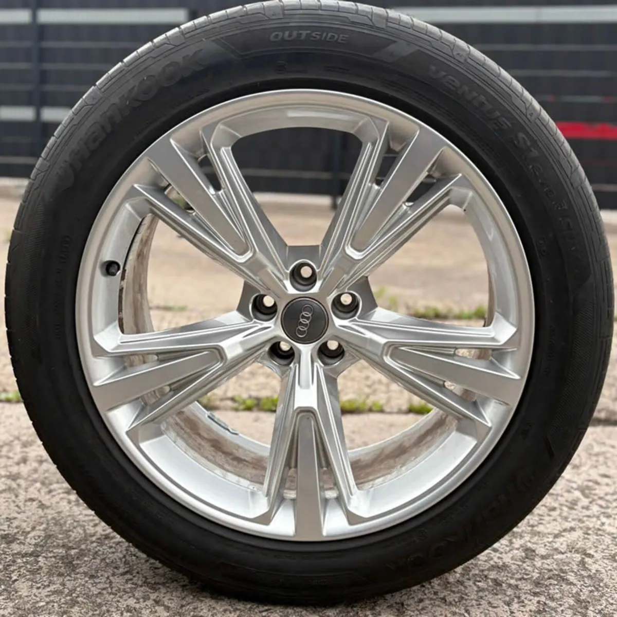 21" Genuine AUDI Q7 Q8 Alloy Wheels & Tyres 4M8601 - Image 4