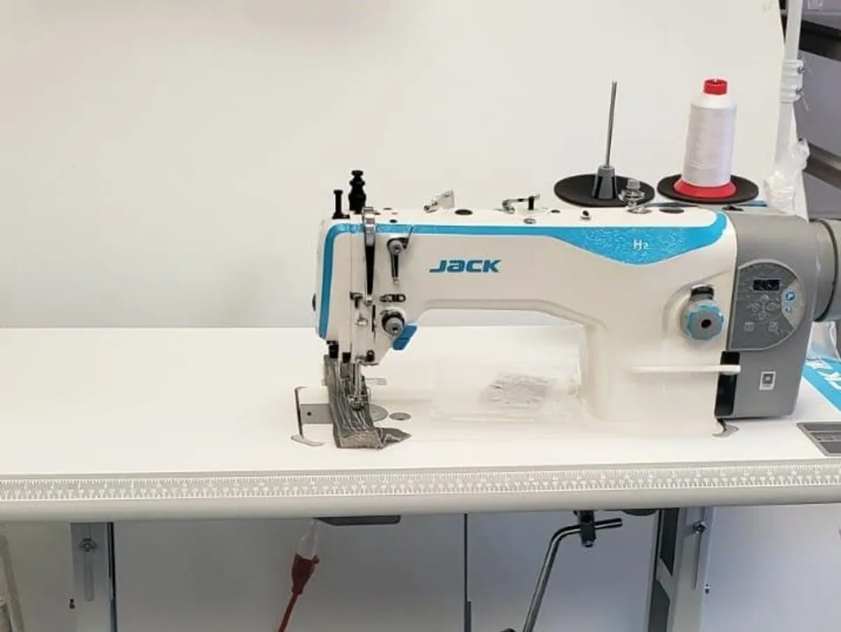 Jack H2 Ind Sewing Machine – Top & Bottom Feed - Image 1