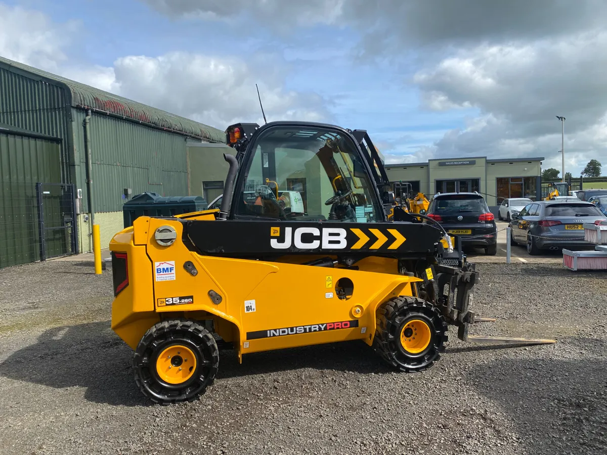 EX DEMO JCB TELETRUK TLT35-26D-4WD YEAR 2024 - Image 2