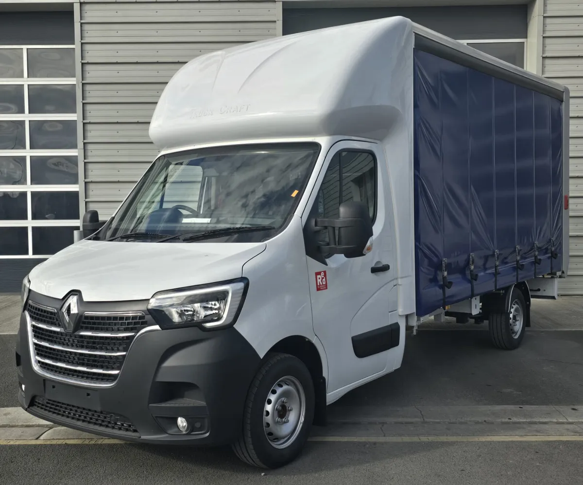 Renault Master Curtain sider with Tail Lift - Image 4