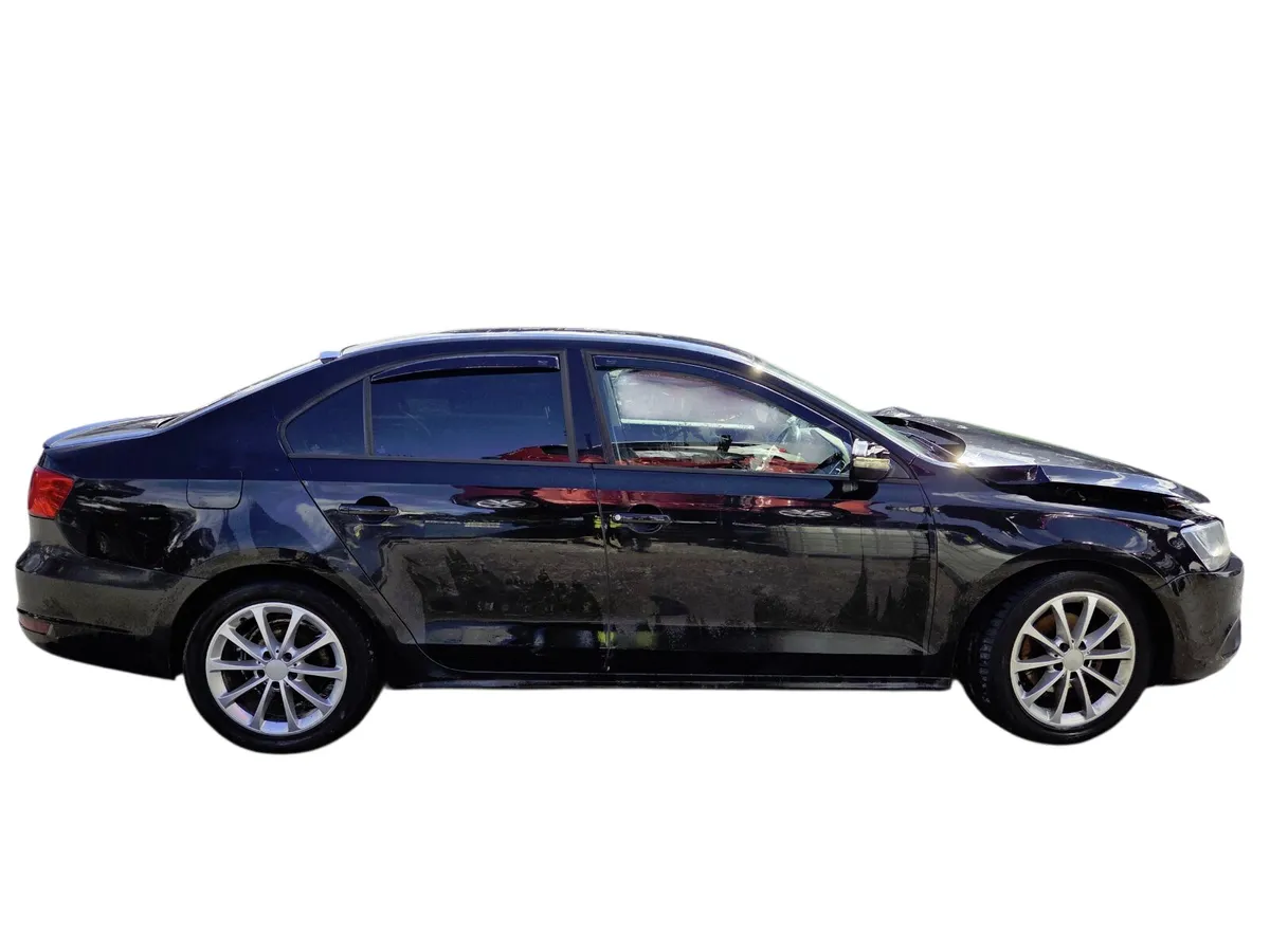2013 VOLKSWAGEN JETTA For Breaking/Dismantling - Image 2