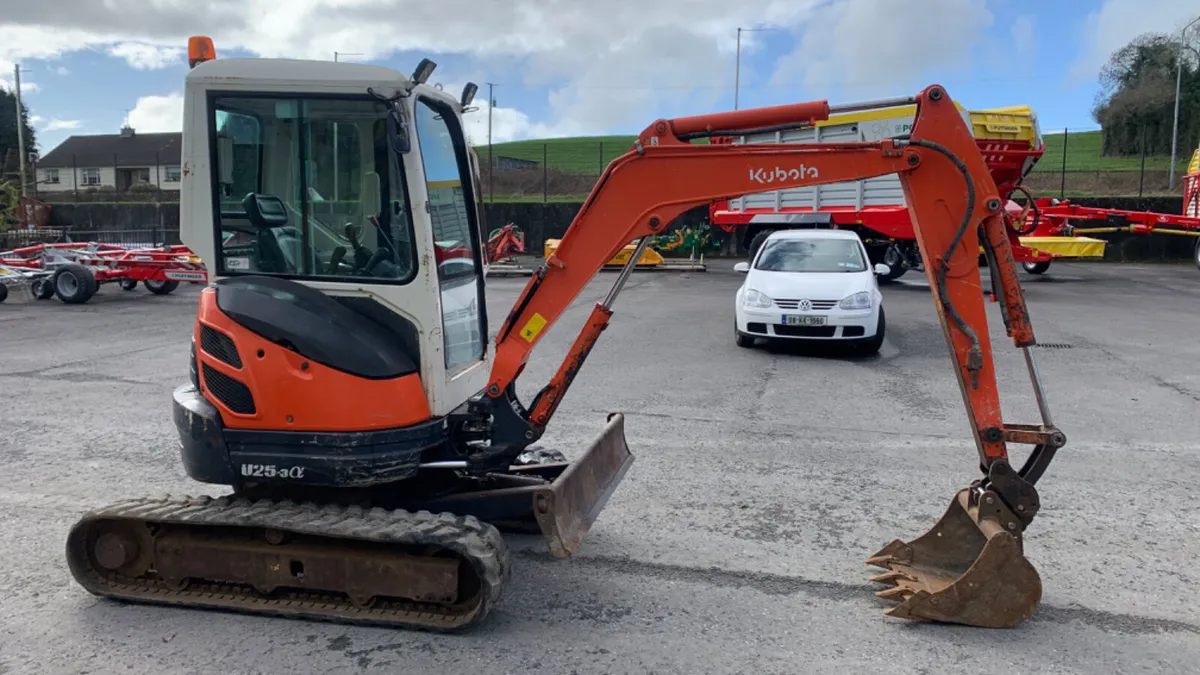Kubota U25-3 For Sale - Image 3