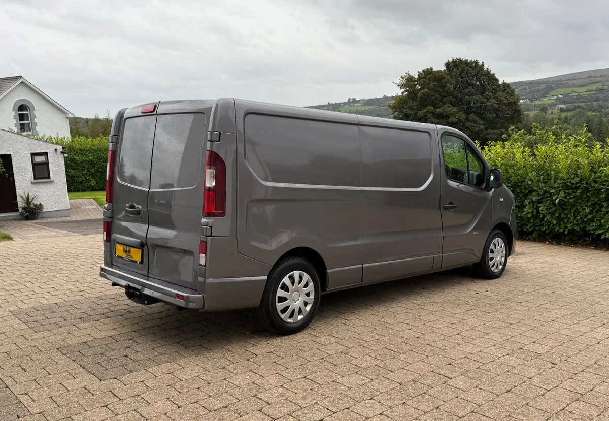 2017 Opel Vivaro Sportive 1.6cdti LWB - Image 4