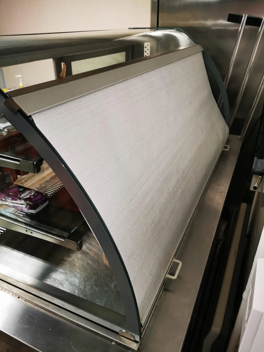 Display counter fridge excellent condition. - Image 2