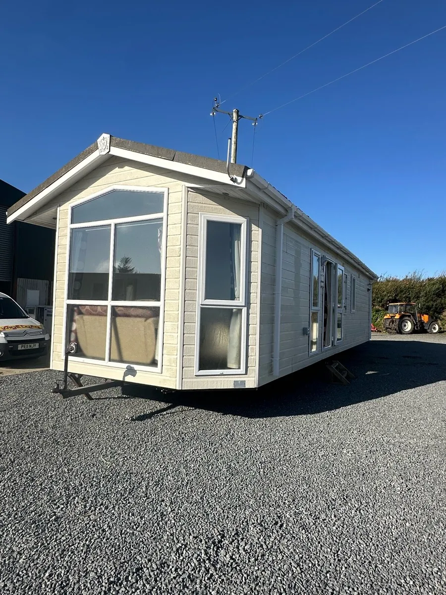 39 x 13.6 / 2 Bed Tingdene Ultimate (Residential) - Image 1