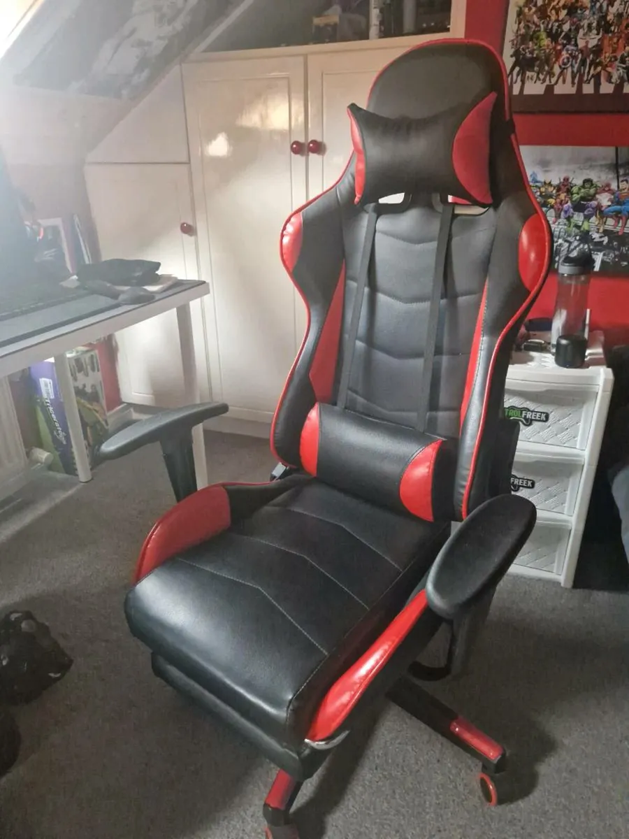 Red Gaming Chair - Image 4